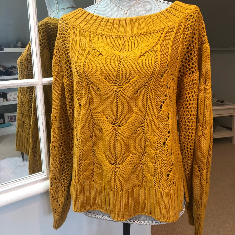 Off the Shoulder Pull Over